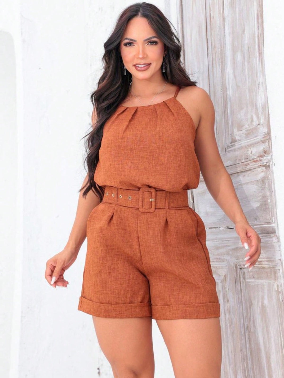 Macaquinho Sensual - com Cinto e Bolsos