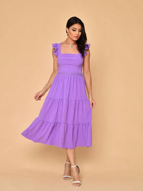 Vestido Midi Duna Lisa com Babado nas Mangas e Renda na Cintura